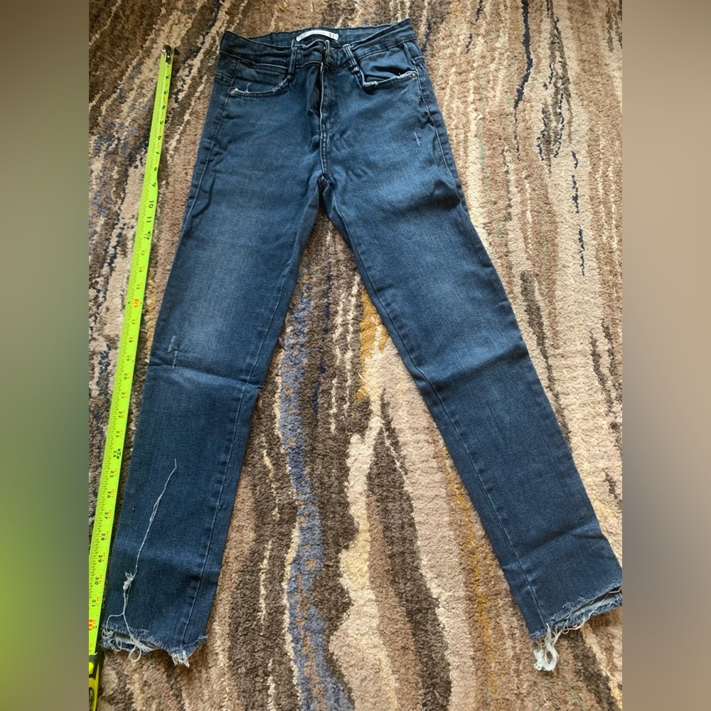 Zara Size 4 Skinny Jeans
